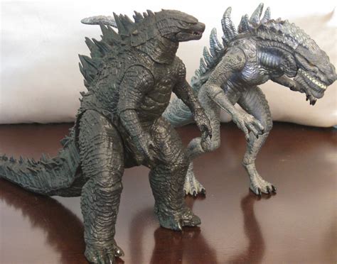 The Toyseum Neca Legendary Godzilla 2014 12 Head To Tail Figure Review