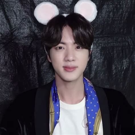 Pin By Ariam On Bangtan Worldwide Handsome Handsome Seokjin