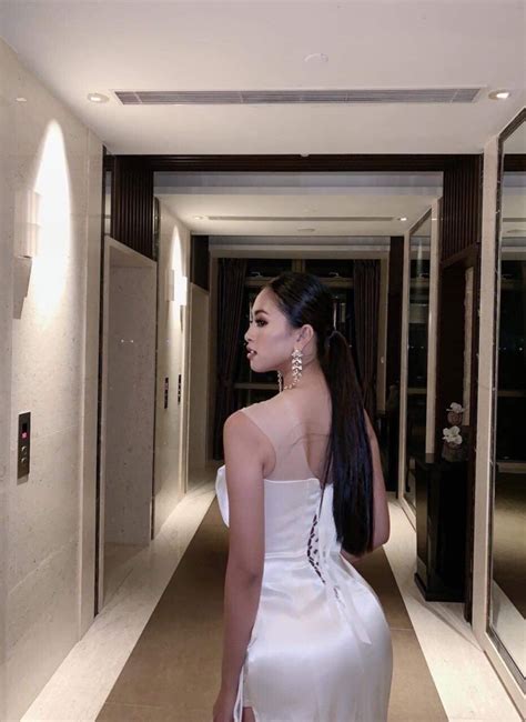 Hoa hậu Tiểu Vy tung bộ ảnh bikini nóng bỏng Thời trang sao ZNEWS VN