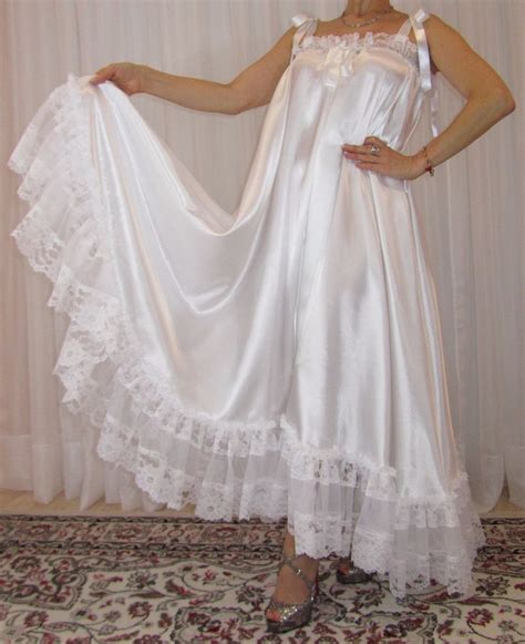 VTG Lingerie Satin Nylon Lace Slip FULL Sweep Negligee Babydoll
