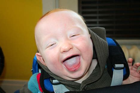 Funny laughing baby videos gallery - ONLINE NEWS ICON