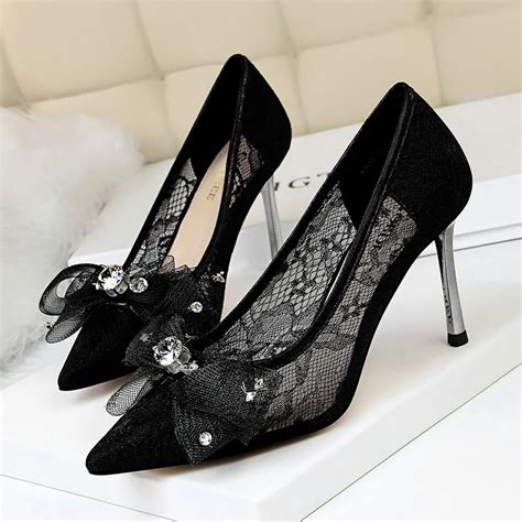 Women Shoes Pointed Toe Pumps Hollow Lace Rhinestone Bow 85cm Thin