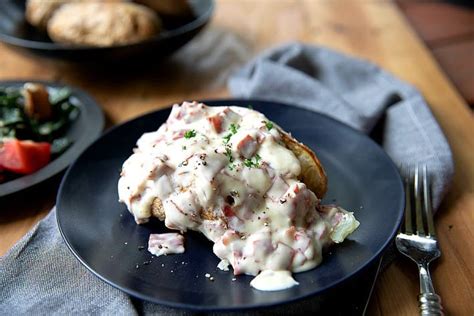 Comforting Chip Beef Gravy – Good Dinner Mom