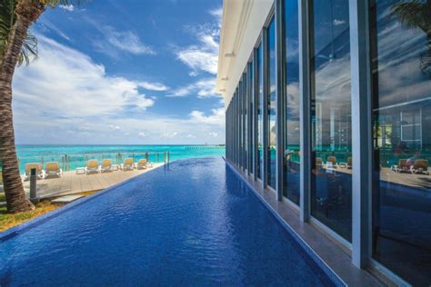 Riu Cancun, Mexico - Infinity Pools