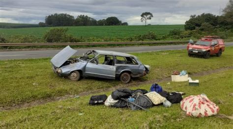 Pneu Estoura E Carro Cinco Pessoas Capota Na Br Blog Do Portari