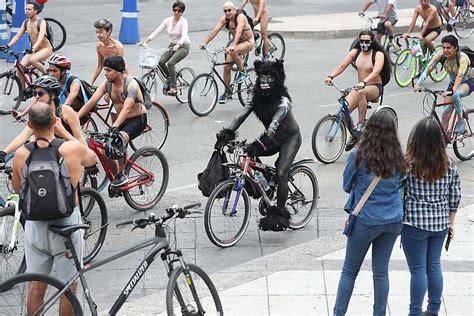 World Naked Bike Ride 2017 Weltweites Nackt Radeln Gegen Autos