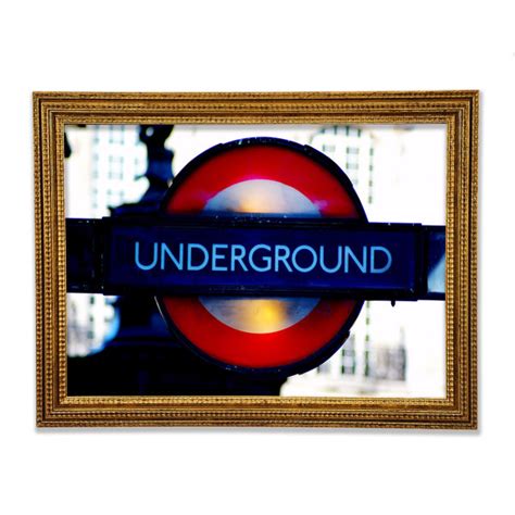 Ebern Designs London Underground Sign Einzelner Bilderrahmen