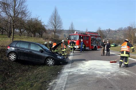 Fotostrecke Schorndorf Schwerer Unfall Auf Der B Bild Von