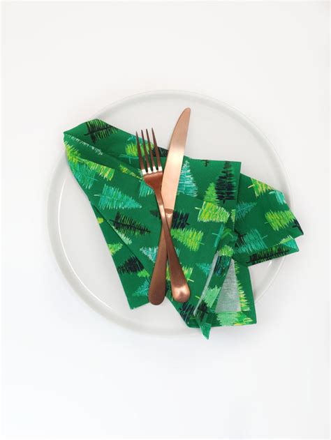 Modern Green Christmas Tree Cloth Napkins – 90 West Linen Co.