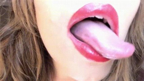 Red Lips And Big A In Shiny Leggings JOI Custom MP4 Carmita Bonita Big Latina A Clips4sale