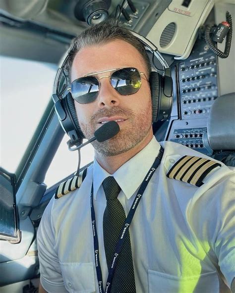 Man In Aviation On Instagram Strauss In Maninaviation Cabincrew