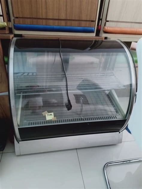 Showcase Jual Beli Barang Bekas Restoran