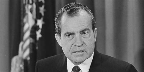 Film "Nixon" Essay