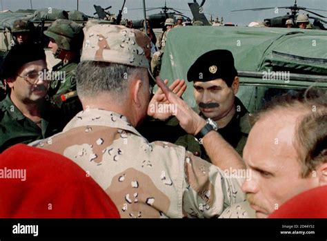 Gulf War Bombing 1991 Hi Res Stock Photography And Images Alamy