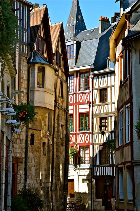 TOP WORLD TRAVEL DESTINATIONS: Rouen, France