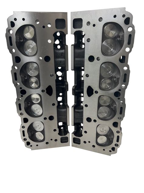 New Chevrolet GMC Chevy GM 5 0L 305 Vortec Cylinder Heads 520 059 PAIR