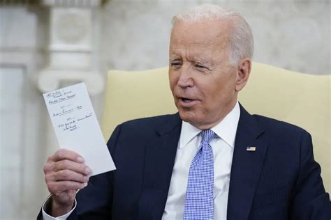 Las Notas Manuscritas De Biden Forman Parte De La Investigación De