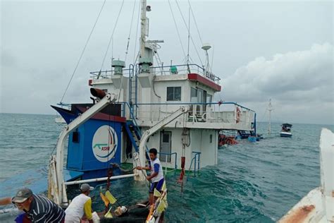 Nakhoda Dan ABK Kapal Kargo Yang Tenggelam Di Belitung Selamat ANTARA