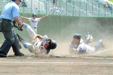 「スクイズだ」投球中に気づき、走者仕留める 山村学園・西川歩画像 45 バーチャル高校野球 スポーツブル