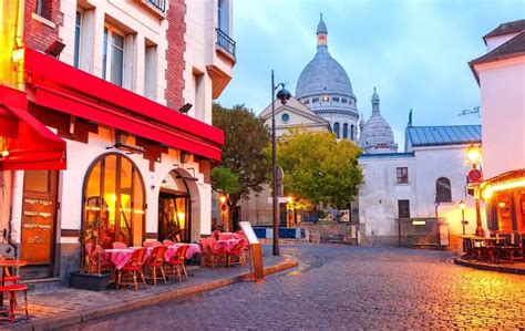 Le Consulat Paris Awesome Expert Guide To Montmartre Cafe