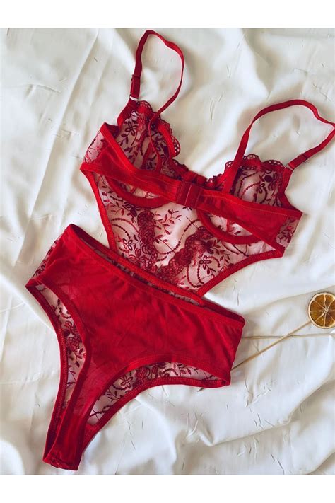 ROZENİN LINGERIE Yılbaşı Özel Kırmızı Dantelli Brode Balenli Kapsız Transparan Bodysuit Fiyatı