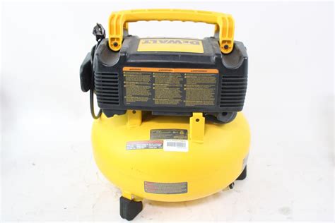 Dewalt Gal Compressor Dwfp Property Room