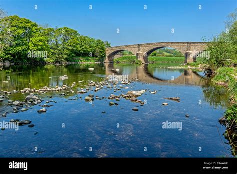 Ribchester bridge over the river Ribble Stock Photo - Alamy