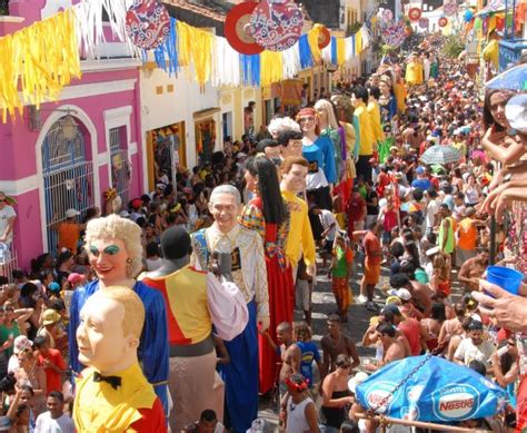 Carnaval Deve Movimentar R Bilh Es No Setor De Turismo Aponta Cnc