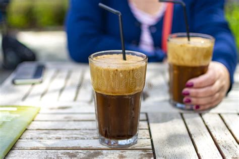 Traditioneller Griechischer Kalter Kaffee Frappe Machte Von Den Wasser