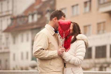 15 Frases de feliz Dia dos Namorados para casais católicos