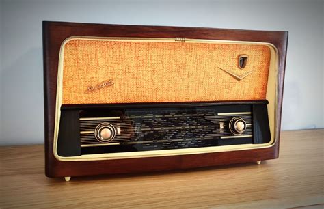 Vintage radio - Nikola Tesla 58A | Vintage radio, Vintage electronics, Nikola tesla