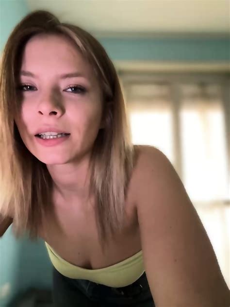 Sexy Blonde Annie 2024 03 27 094938