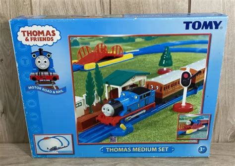 TOMY THOMAS Friends Tank Engine Motor Road And Rail Train Carriages