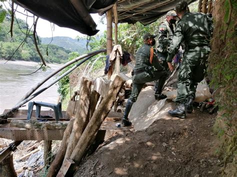 EN ACCIONES CONTRA LA MINERÍA ILEGAL FUERON CAPTURADAS TRES PERSONAS