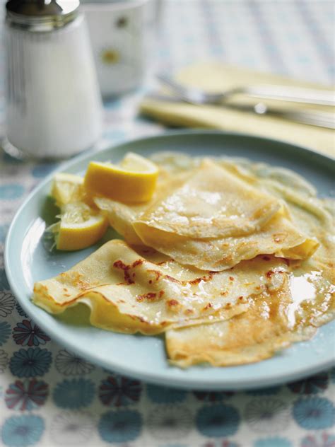 Crêpes sans lait pour 4 personnes Recettes Elle à Table