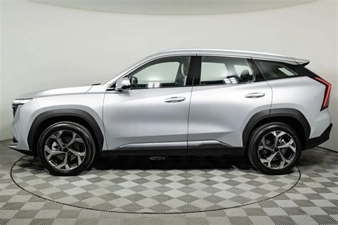 Geely Atlas 2 0T 7DCT 4WD 200 л с Flagship Sport Серебристый в