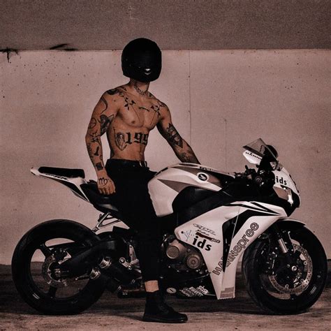 Pin By Francieli On Lit Sins Of The Fathers Hot Biker Guys Biker Photoshoot Motorcycle Guy