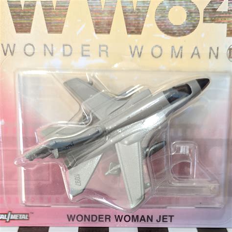 Hot Wheels Premium Wonder Woman Jet Shopee Brasil