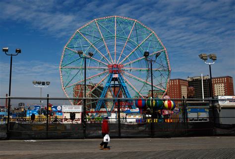 Deno’s Wonder Wheel Amusement Park to reopen April 9