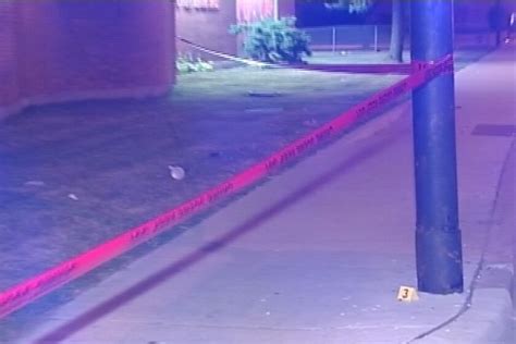 Man Shot During Robbery In West Garfield Park Chicago Sun Times