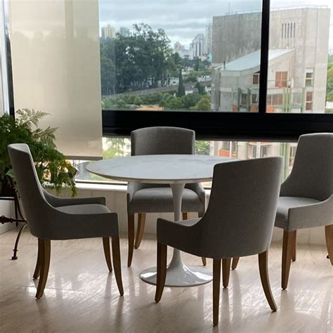 Mesa De Jantar Saarinen Redonda Branca Tampo 1 24M Mármore Ou