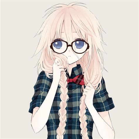 Personnage De Dessin Anim Avec Grand Cheveux Blonds Et Des Lunettes