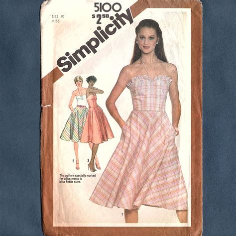 Simplicity Pattern Misses Fitted Sundress With Optional Strap And