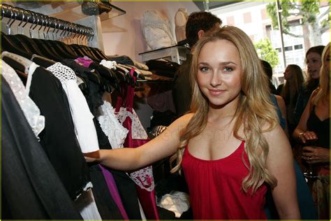 Hayden Panettiere Hottie Of The Fashion Week Photo 2414532 Hayden Panettiere Heroes Photos