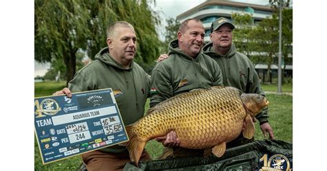 Подобриха шаранския рекорд на езеро Балатон (СНИМКИ)