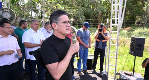 Prefeito David Almeida entrega pavimentação histórica do Ramal do