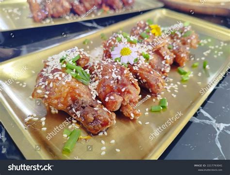 385 Yangnyeom Fried Chicken Images Stock Photos And Vectors Shutterstock