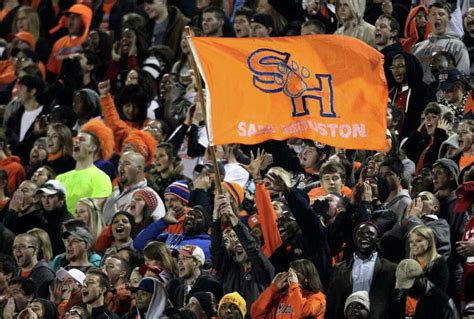 SHSU holds off Montana to reach FCS title game