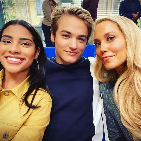 The Saved By The Bell Stars Share First Look From The Set Of New Reboot