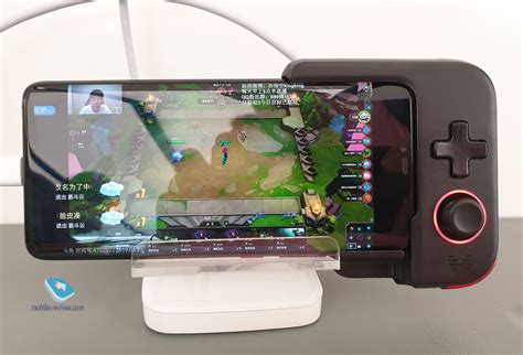 Mobile-review.com Угадайте, Apple или Huawei?